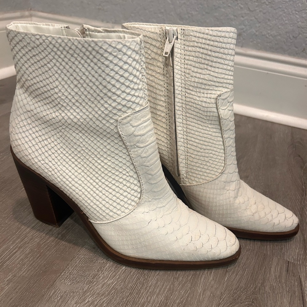 GIANNI BINI booties! Size 8